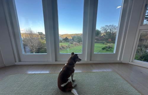 Penarvon House - Stunning Waterfront Escape with Games Room - Foto 41