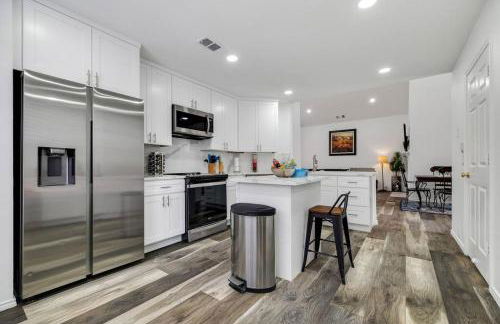 Frisco Resort Style Home w/Spa - Foto 40