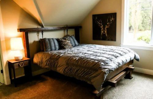 Riverfront Romantic Getaway Rental near Mount Pilchuck in Granite Falls, Washington - Foto 13