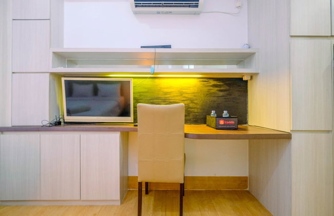 Modern Style Studio Apartment at Azalea Suites with City View - Foto 7