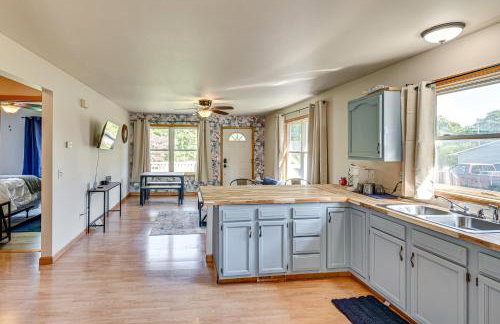 4 Mi to Lake Michigan Updated Benton Harbor Home! - Foto 8