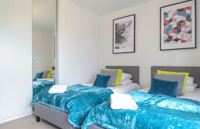 Tudors eSuites Park Central Townhouse Garden and Parking - Foto 5