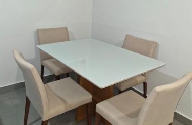 Apê Completo com Suíte, Cozinha e Sofá-Cama - Foto 1