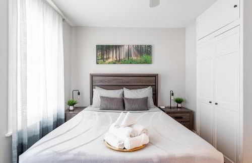 Sunny & Spacious 2BD 1BA WFH Apt-Huge Yard & Patio - Foto 31