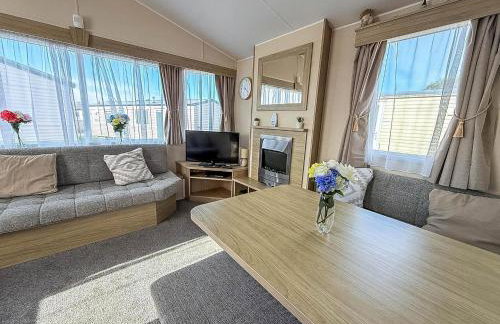 Homely 4 Berth Caravan For Hire In Lincolnshire At Sunnydale, Ref 35122S - Photo 10