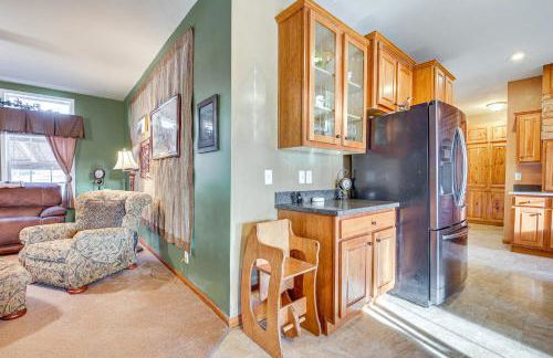 5 Mi to Town Mtn-View Gem with Deck in Hot Springs - Foto 10