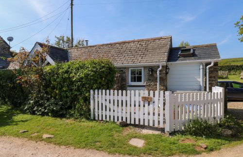 Toad Hall Cottage - Photo 1