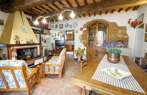 4 Bedroom Lovely Home In Cetona - Foto 3