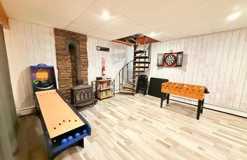 Bethel Escape Hot Tub 4 beds Game Room and Fire pit Fully Stocked Kitchen - Foto 6