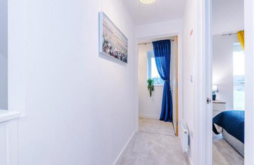 Stunning 3 Story Home, 3 x King Size Beds, Pool Table, Free Parking x2, Ping Pong - Foto 14