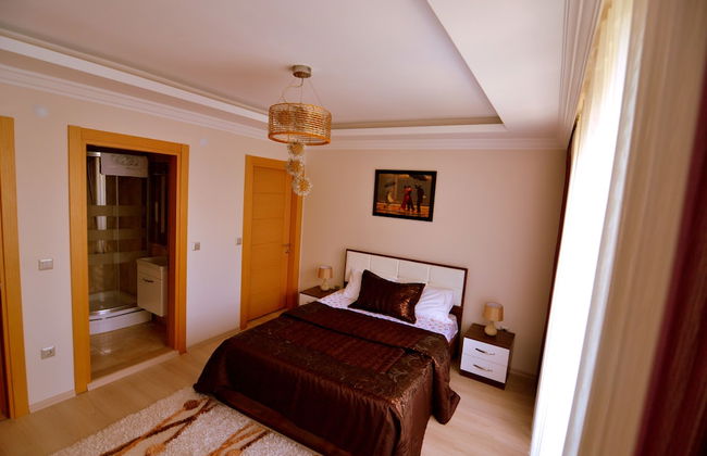 Elite Suite - Photo 14