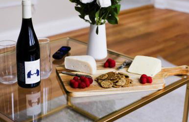 Chicago Chic, Cozy 1BR with Stylish Workspace - Photo 35