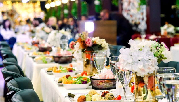 Crucero nocturno con cena y espectáculo - Foto 3, Degustaréis lo mejor de la gastronomía local