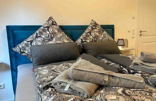 4YOUnic Glonn1 * Boxspring * Jacuzzi * Netflix*65“ - Foto 6