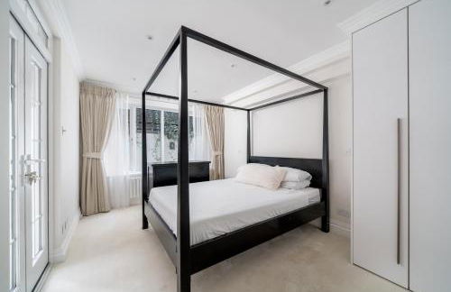 Stunning 2-bed, 2-bath Property In Central London - Photo 18