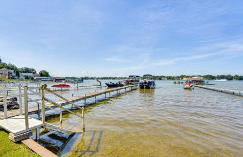 Swim & Fish! Lakefront Clarklake Apt w/ Hot Tub - Foto 31