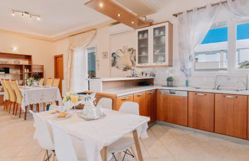 Propodes Luxury Villa - Photo 29