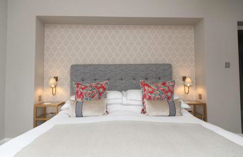 Ultimate Coastal Luxury - 5 Bed, Spacious, Parking, Hot Tub - Foto 20