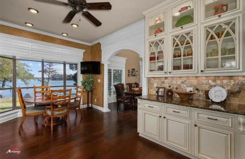 Lakefront 3BR Retreat - Pier, RV, Family-Friendly - Foto 9