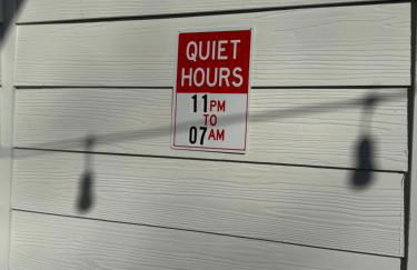 A Cabin in the City with a 5 Star Lush Backyard - Foto 77