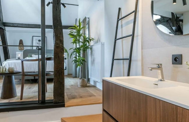 Urban Getaway in the Heart of Antwerp - Photo 14