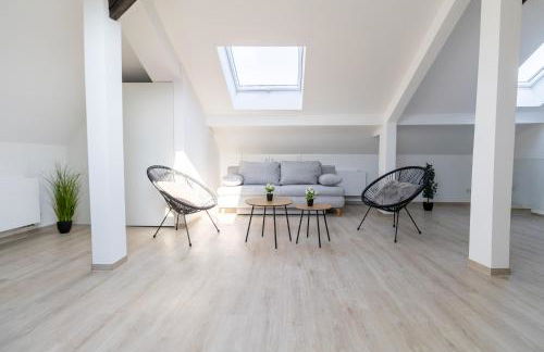 Fewomo, Mosel Maisonette, mit Terrasse & Winzerflairallee, für 6 Perfekt, für 8 geeignet - Foto 2