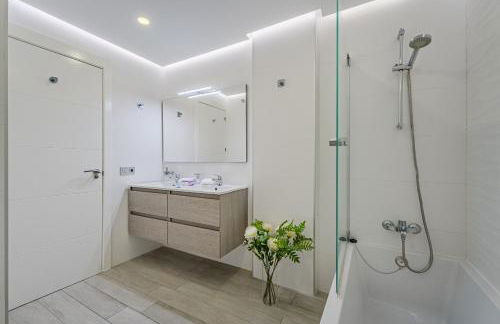 Sunset Bliss Penthouse with airco & heated pool - Foto 27