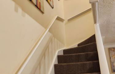 Captivating 3-Bed House in Kent - Photo 26