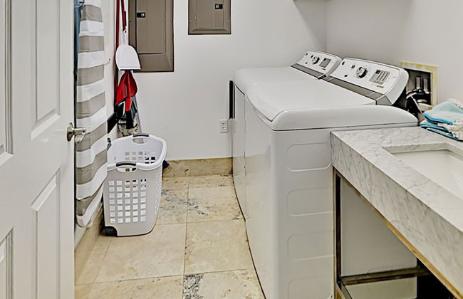 Mediterranean by Southern Vacation Rentals - Foto 70