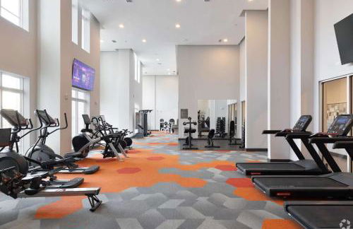 Riviere 2BR Apartment Pet Friendly Oasis Sleeps 6 Close to Epic Universe Pool & Gym - Foto 54