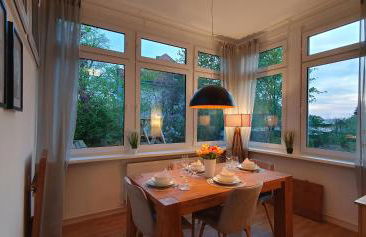 JanPartment - geräumig - W-LAN - Natur - Garten - Entspannung - zentral - 10 Min WV-Werk - Carport - 24h CheckIn - Foto 1