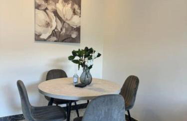 Stylish London Stay 2-Bedroom Duplex Sleeps 6 - Foto 3