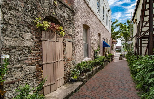 110 St. George Street - Photo 31