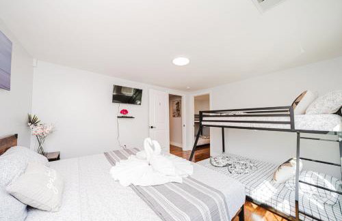 74L - 2BR Quincy - Cozy Couple Hideout near Wollaston Beach - Foto 35