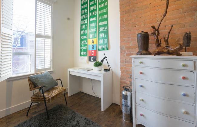 Applewood Suites - The Ossington Loft - Photo 40