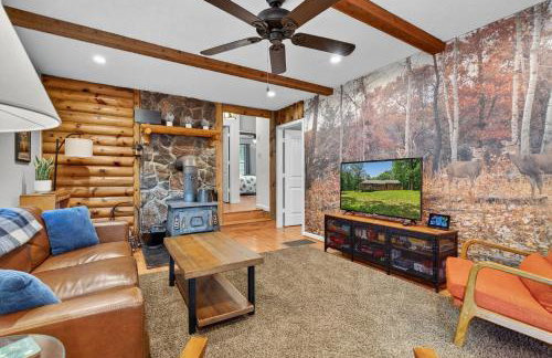 20 acres w Private Pavilion, Fireplace & Fire Pit - Foto 15