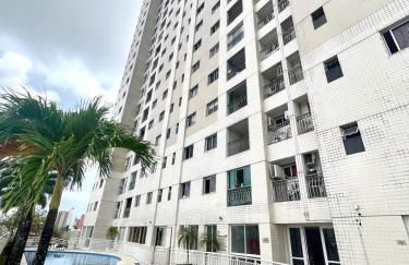 Ape bem localizado c/ piscina - Foto 1