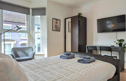 Bright 4BR Home Near Anfield & Free Parking - Foto 11