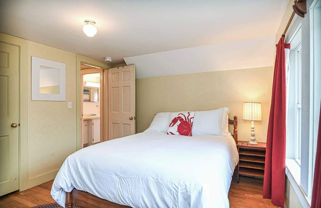 Cape Neddick Coastal Hideaway New England Charm! - Photo 4