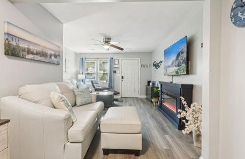 Spacious Beach Styled Oasis 3BR 2BA Pet Friendly - Foto 1