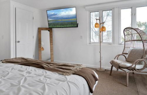 Fire and Fun Luxe Stay w Pool Hot Tub and Game Room - Foto 73