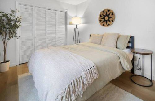 Cayuga bungalow on lake—sleeps 13—outdoor firepit - Foto 24