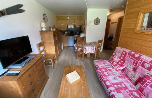 Appartement cosy avec balcon et parking, proche piste - FR-1-692-36 - Foto 10