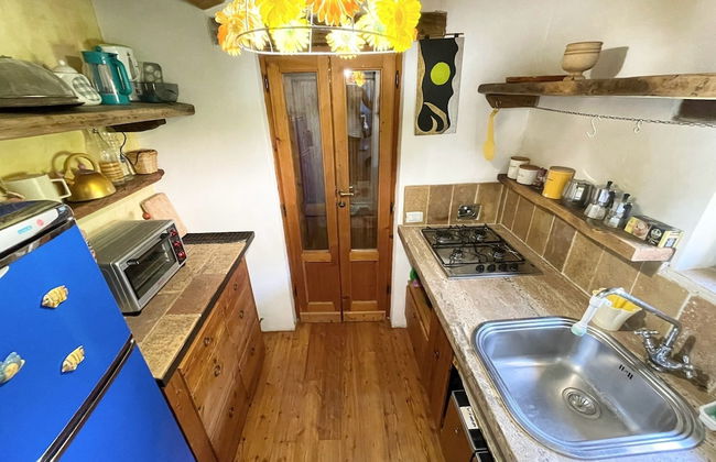 Spoleto Tranquilita Sleeps 20 With Wifi Pool Yoga Studio Gardens and Views - Photo 34