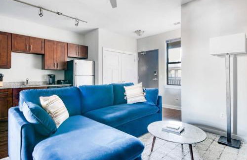 CozySuites Music Row Charming 1BR free parking! 04 - Foto 1