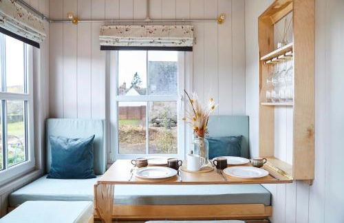 Aileen - Unique tiny house with wood fired roll top bath in heart of the Cairngorms - Foto 3