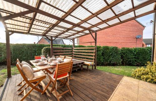 Stylish 3BR Home - Sleeps 7 - 15 Min to City Centre, Parking Garden & Fast Wi-Fi - Foto 41