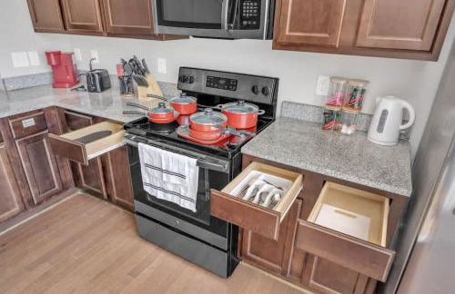 3BR Townhouse King Bed Garage Near NC State - Foto 31