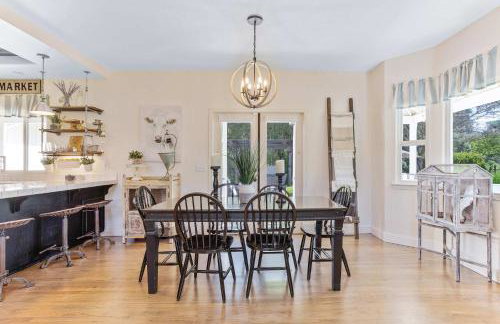 Charming 4BR Wine Country Getaway with Spa & Firepit - Foto 12