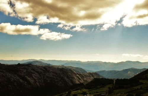 Charming Country House in Riba de Mouro, Fireplace - Foto 24